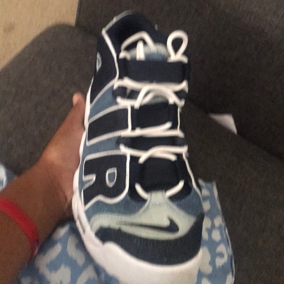Nike uptempos - Picture 2 of 4